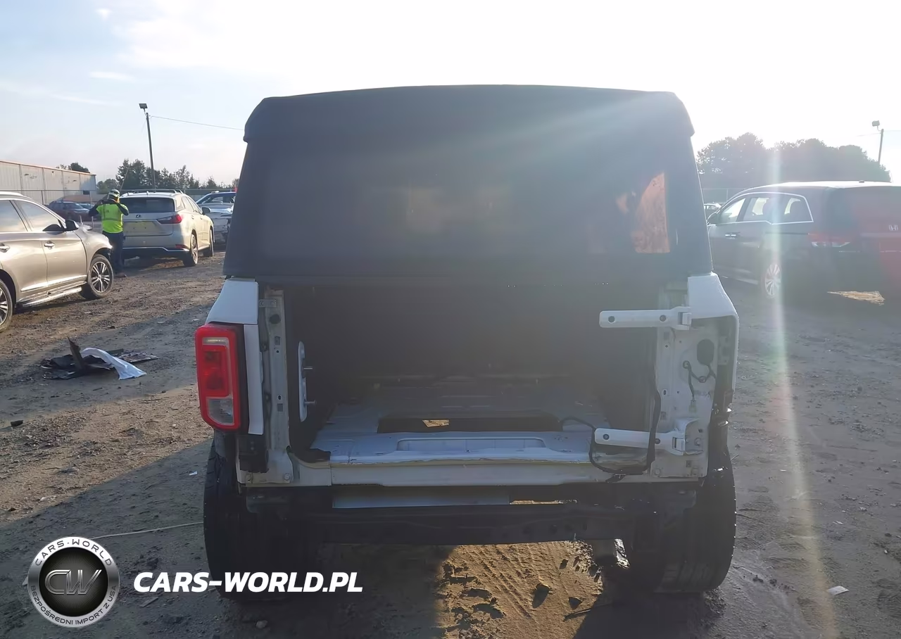 2023 Ford Bronco Black Diamond VIN:1FMEE5DHXPLB35415 - 17
