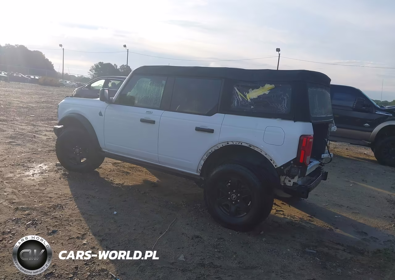 2023 Ford Bronco Black Diamond VIN:1FMEE5DHXPLB35415 - 3