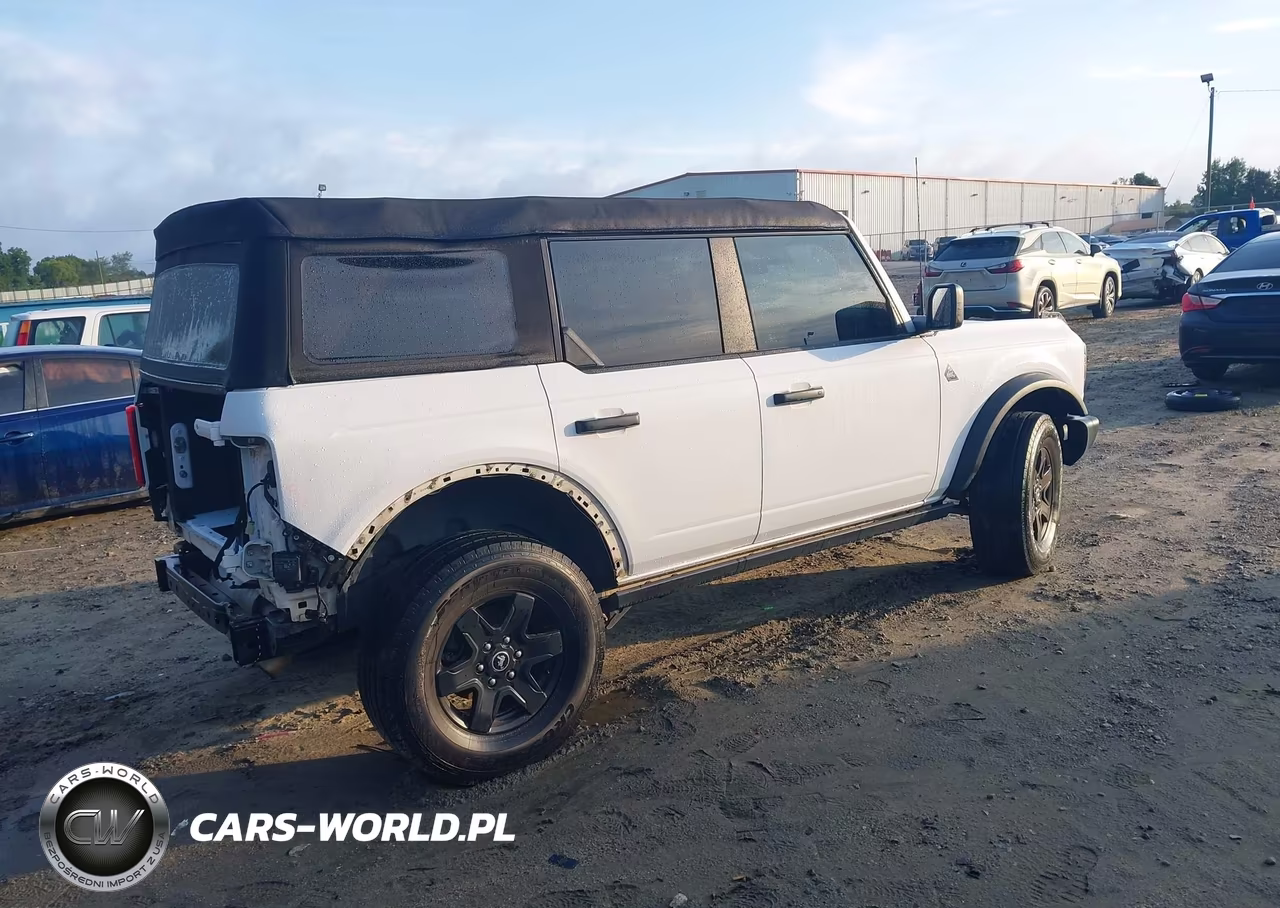 2023 Ford Bronco Black Diamond VIN:1FMEE5DHXPLB35415 - 4