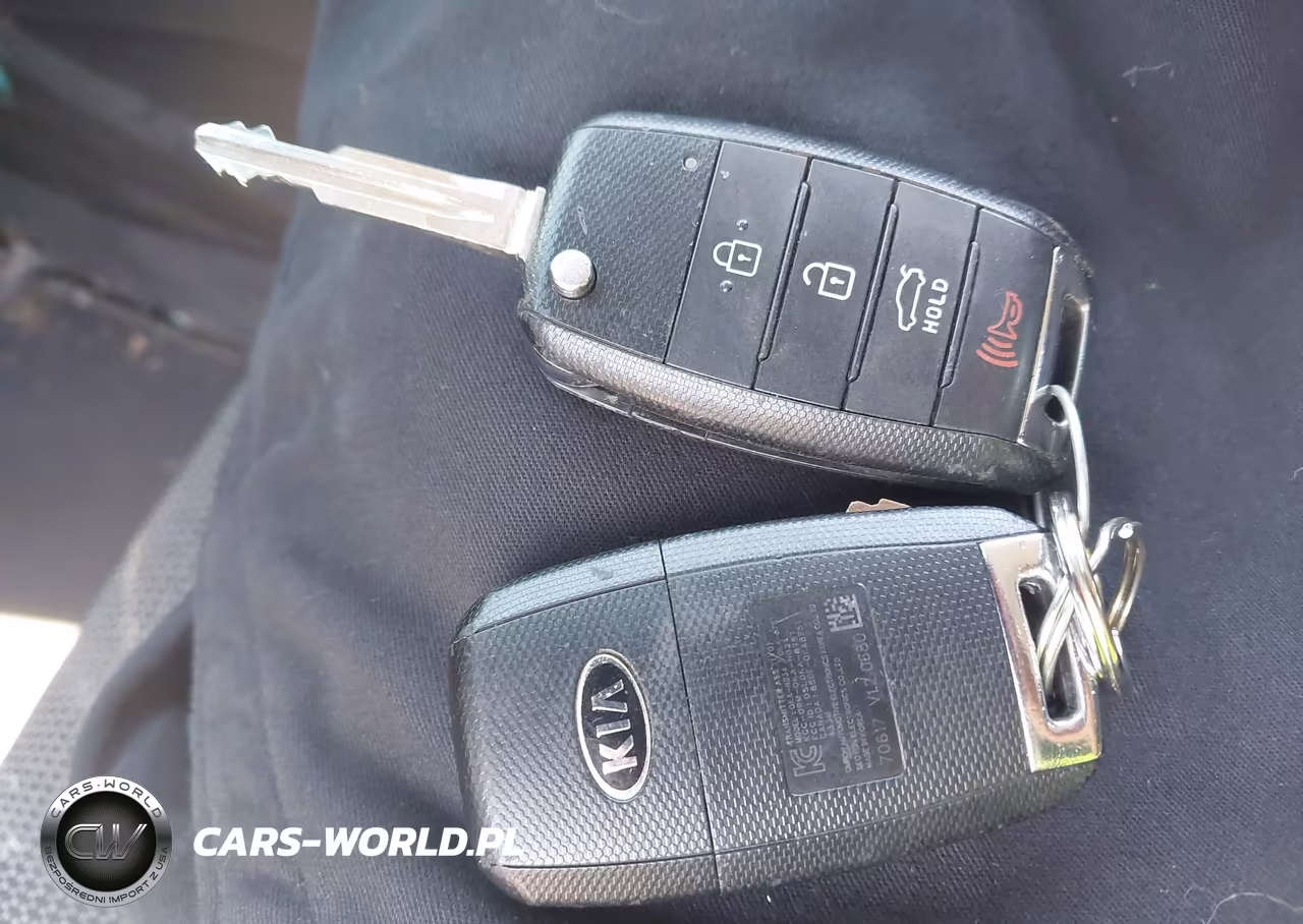 2017 Kia Forte Lx VIN:3KPFK4A73HE158472 - 11