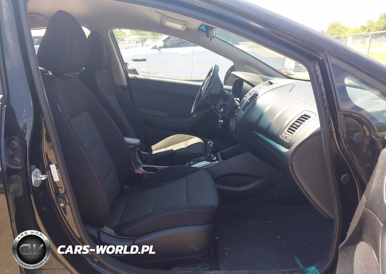 2017 Kia Forte Lx VIN:3KPFK4A73HE158472 - 5