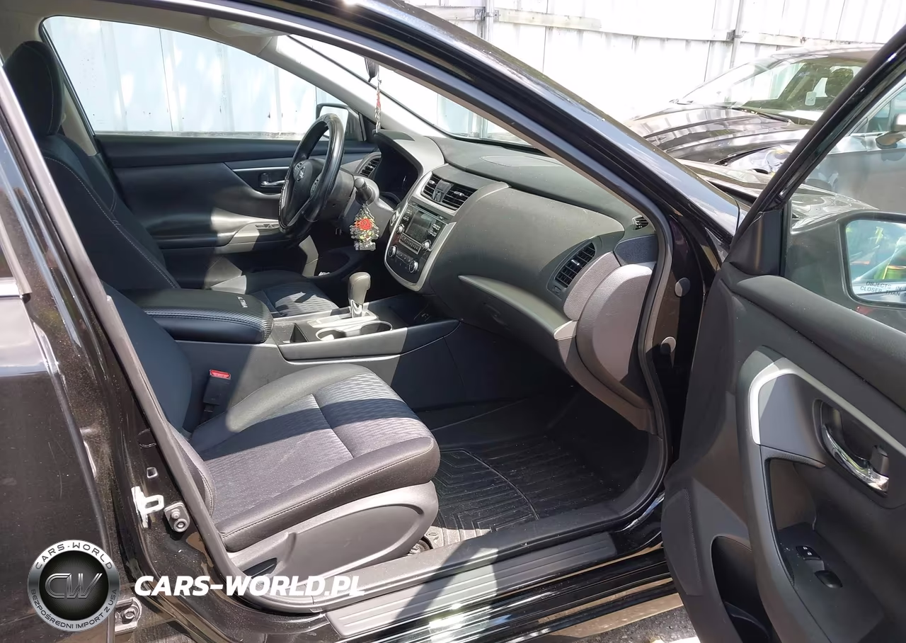 2017 Nissan Altima 2.5 S VIN:1N4AL3AP3HC223724 - 5