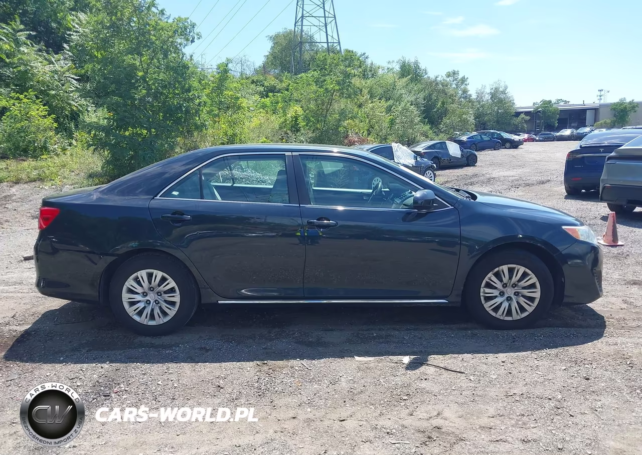 2014 Toyota Camry Le VIN:4T4BF1FK6ER438111 - 14