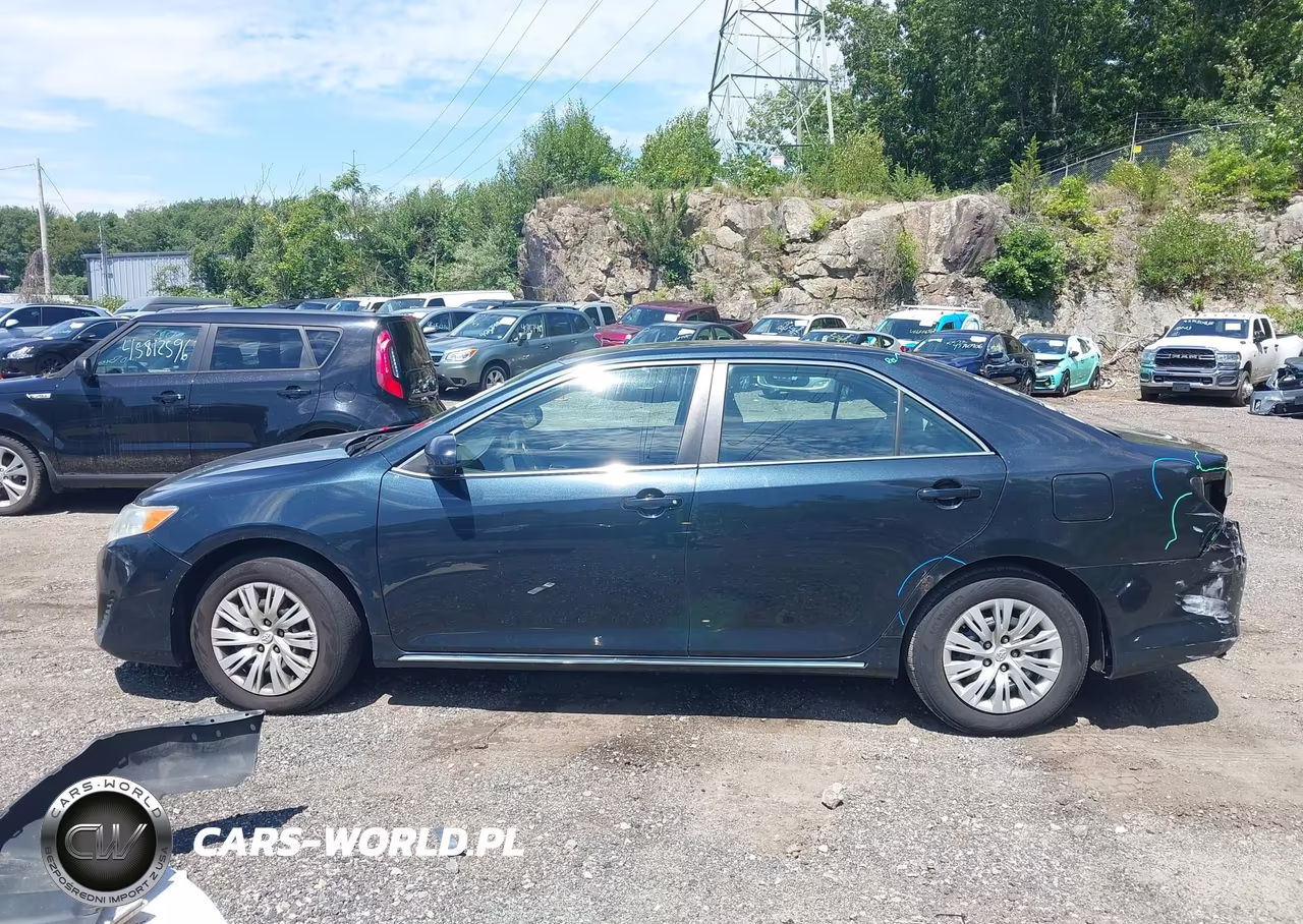 2014 Toyota Camry Le VIN:4T4BF1FK6ER438111 - 15