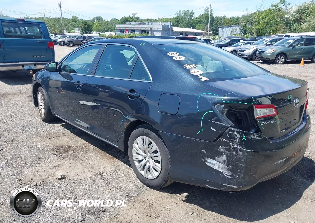 2014 Toyota Camry Le VIN:4T4BF1FK6ER438111 - 3