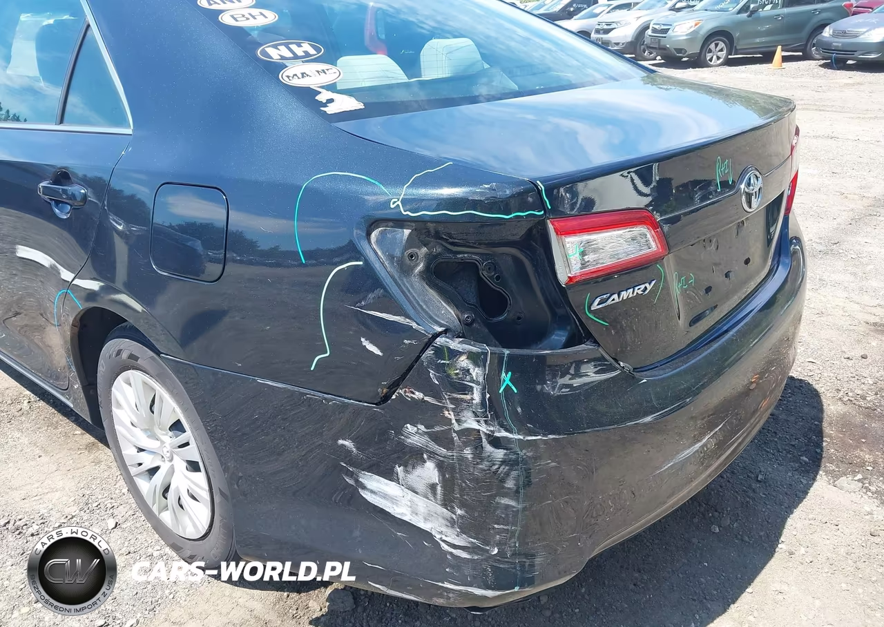 2014 Toyota Camry Le VIN:4T4BF1FK6ER438111 - 6