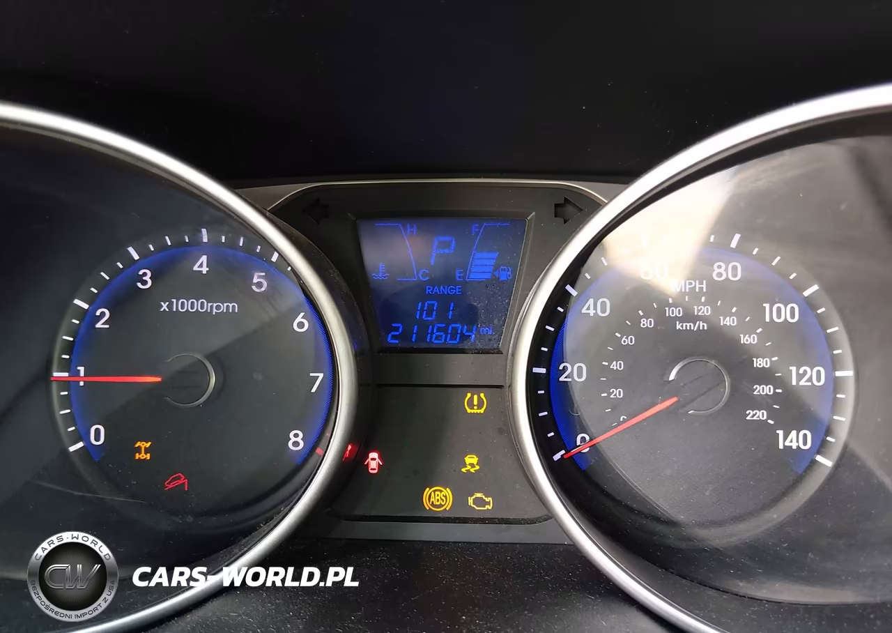 2011 Hyundai Tucson Limited VIN:KM8JUCAC5BU176200 - 7