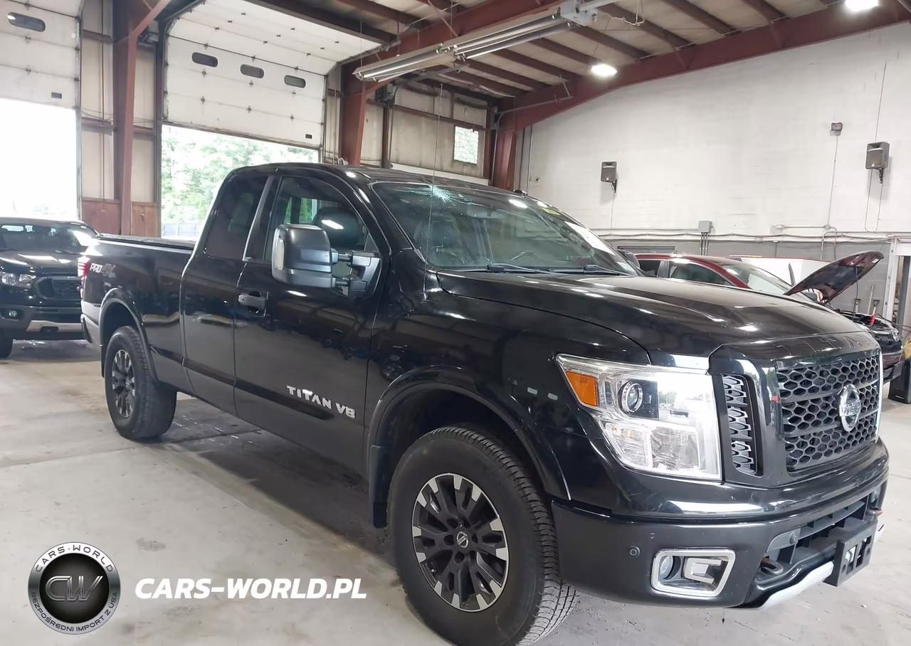 2018 Nissan Titan Pro-4X-S-Sv