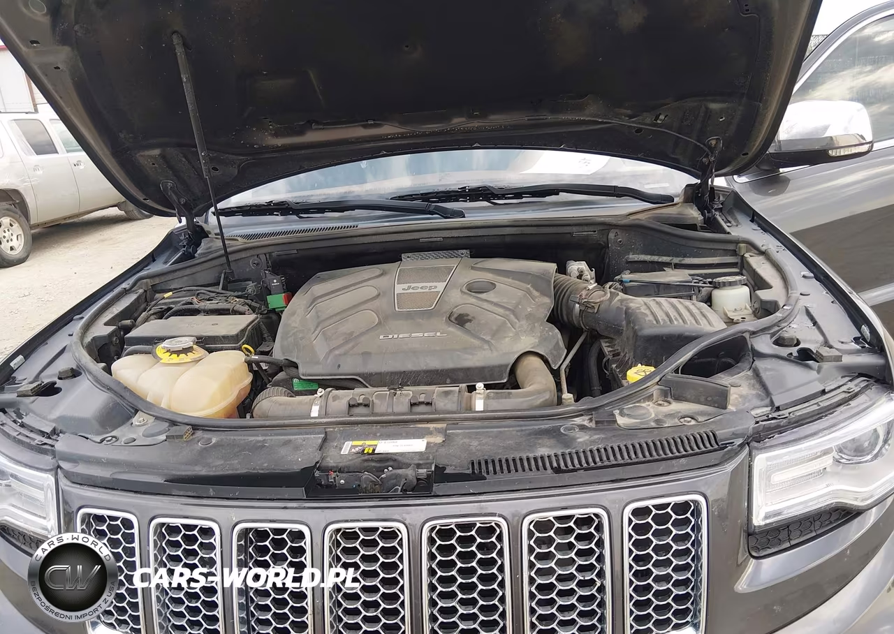 2015 Jeep Grand Cherokee Summit VIN:1C4RJFJM7FC862163 - 10