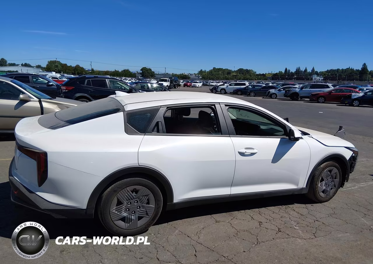 2025 Kia K4 Lx VIN:3KPFT4DE7SE145741 - 14