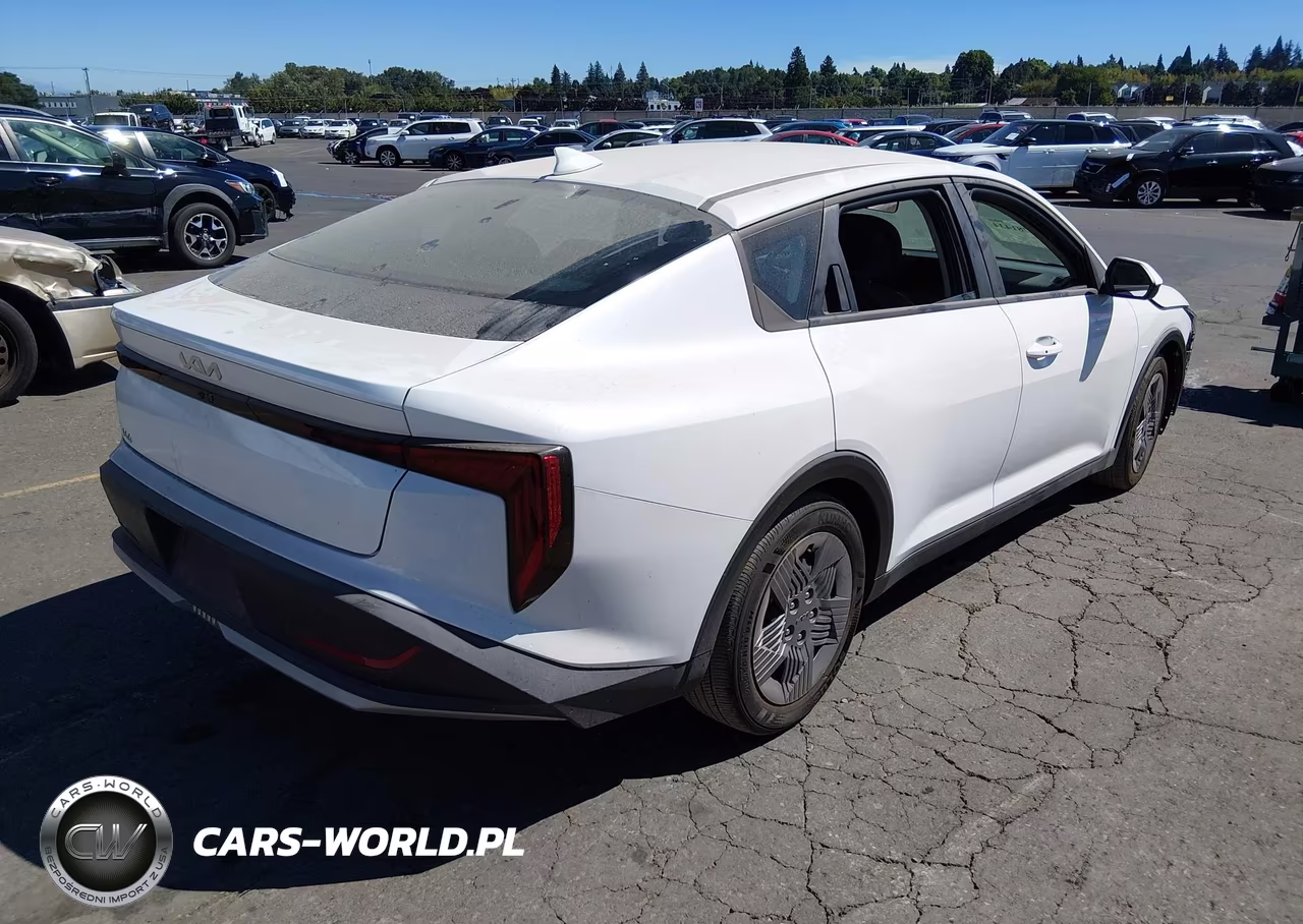 2025 Kia K4 Lx VIN:3KPFT4DE7SE145741 - 4