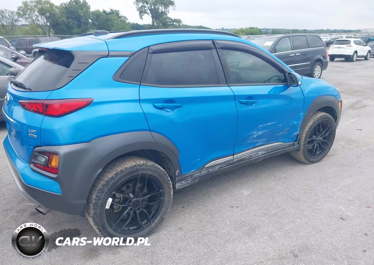 2018 Hyundai Kona Ultimate VIN:KM8K5CA5XJU123087 - 4