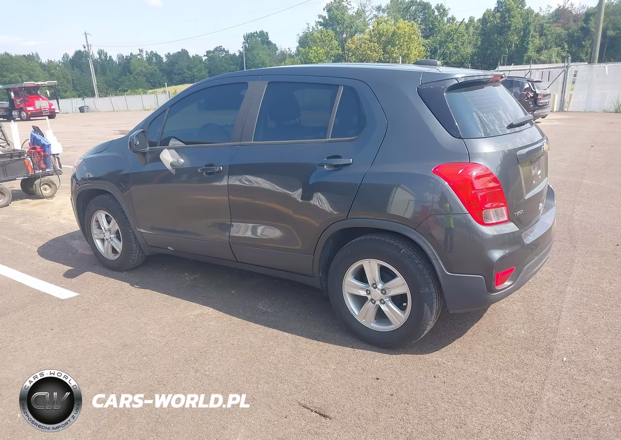 2019 Chevrolet Trax Ls VIN:3GNCJKSB0KL197429 - 3
