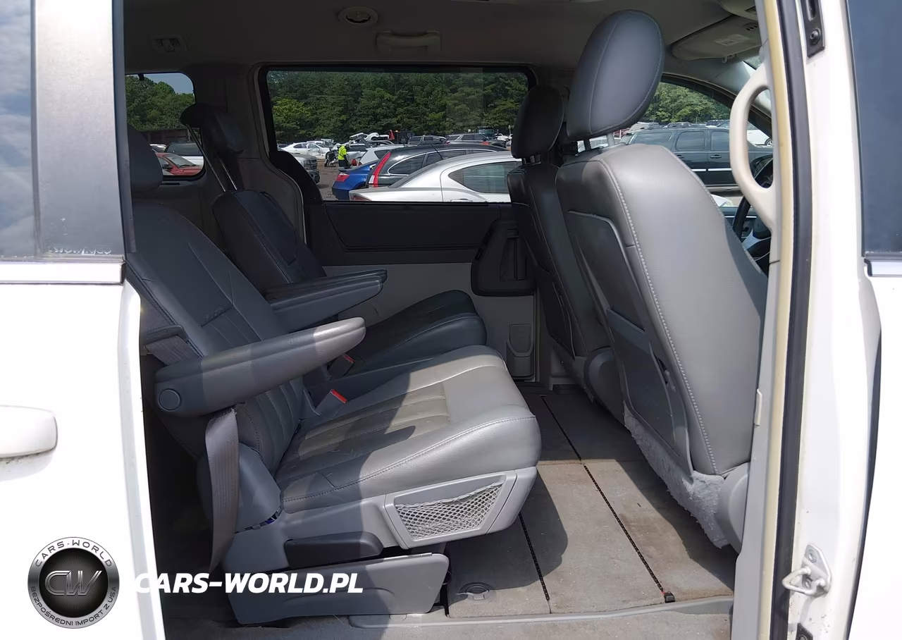 2008 Chrysler Town & Country Touring VIN:2A8HR54P08R800286 - 8