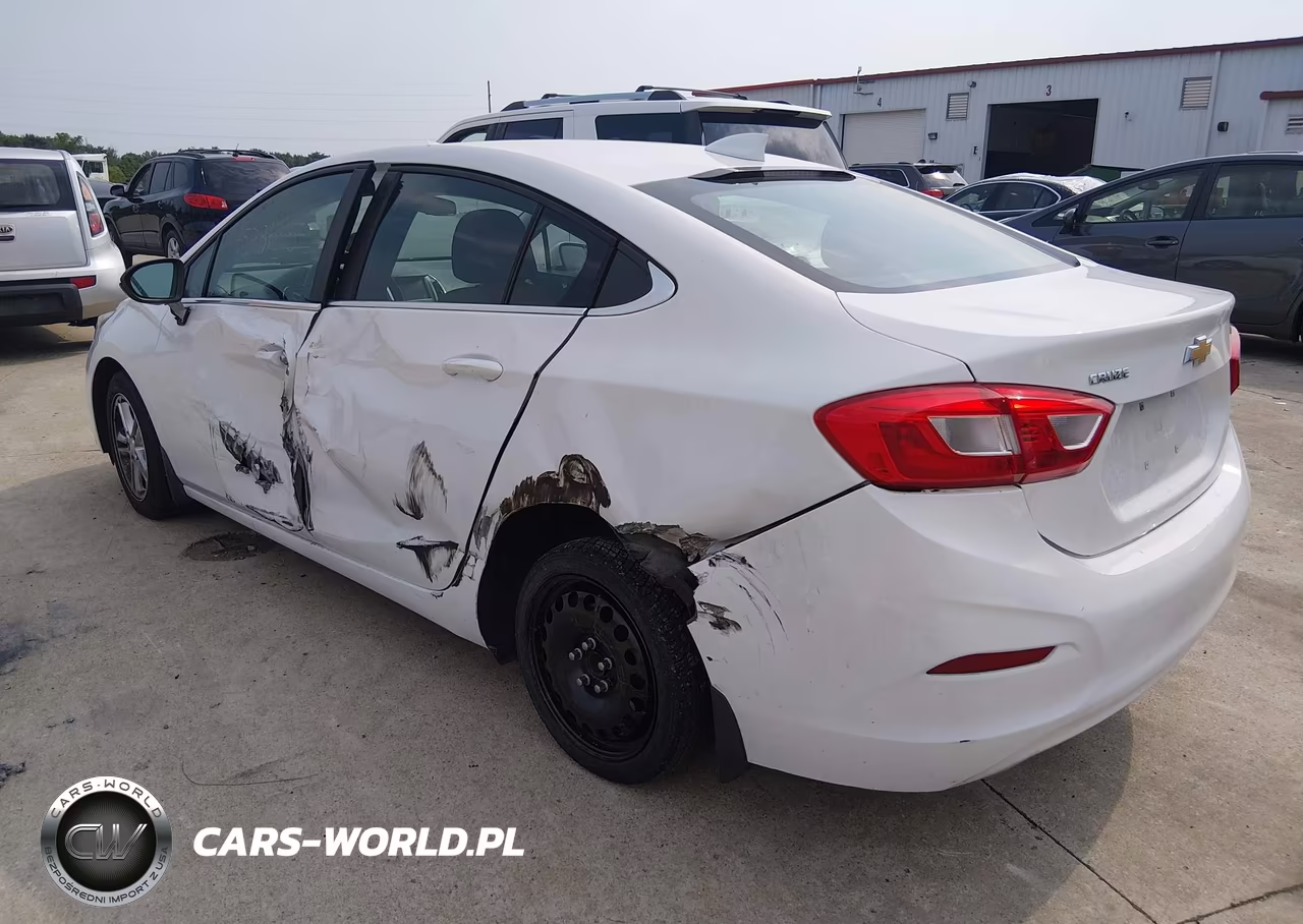 2017 Chevrolet Cruze Lt Auto VIN:1G1BE5SM8H7243882 - 3