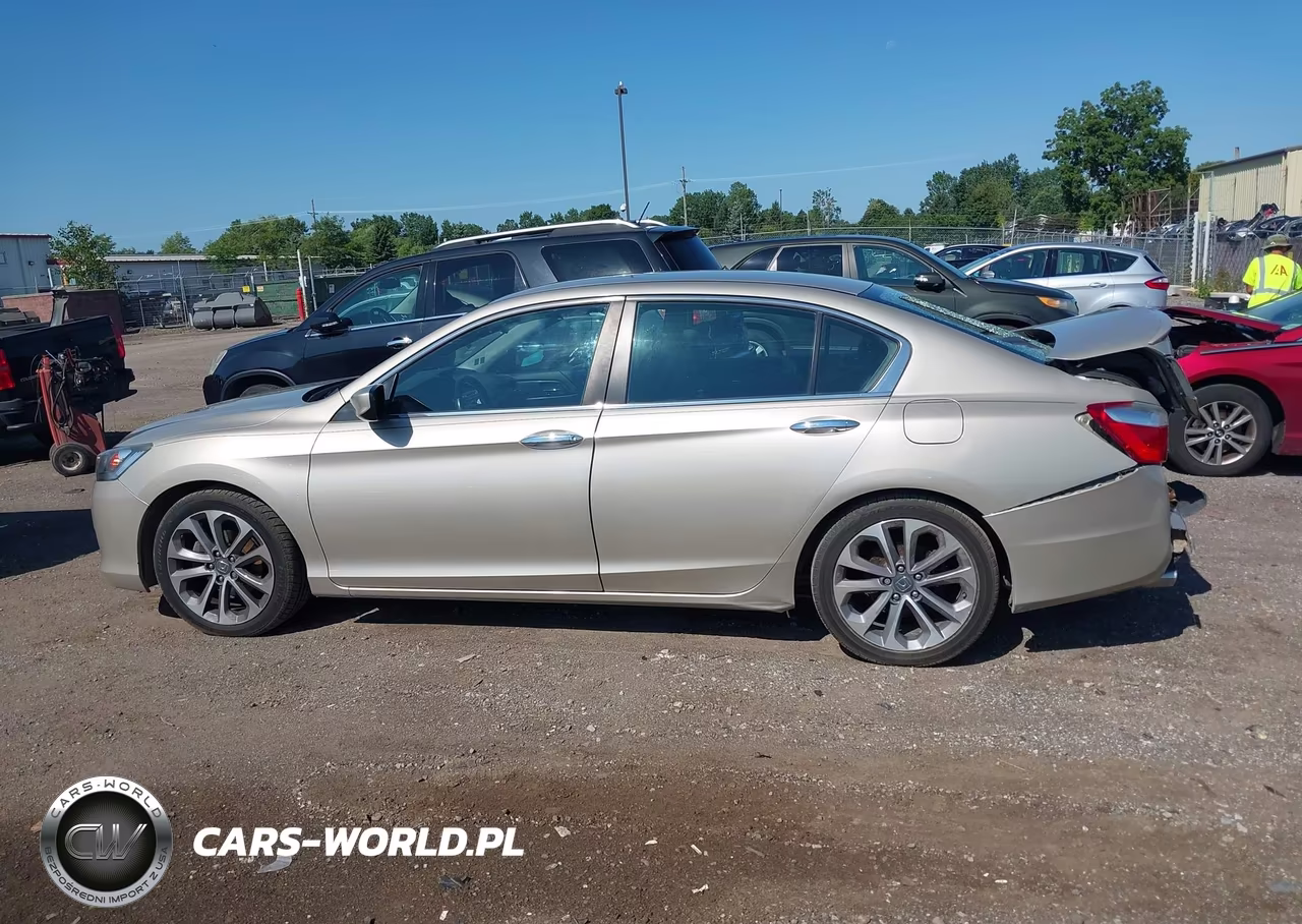 2013 Honda Accord Sport VIN:1HGCR2F5XDA174905 - 14