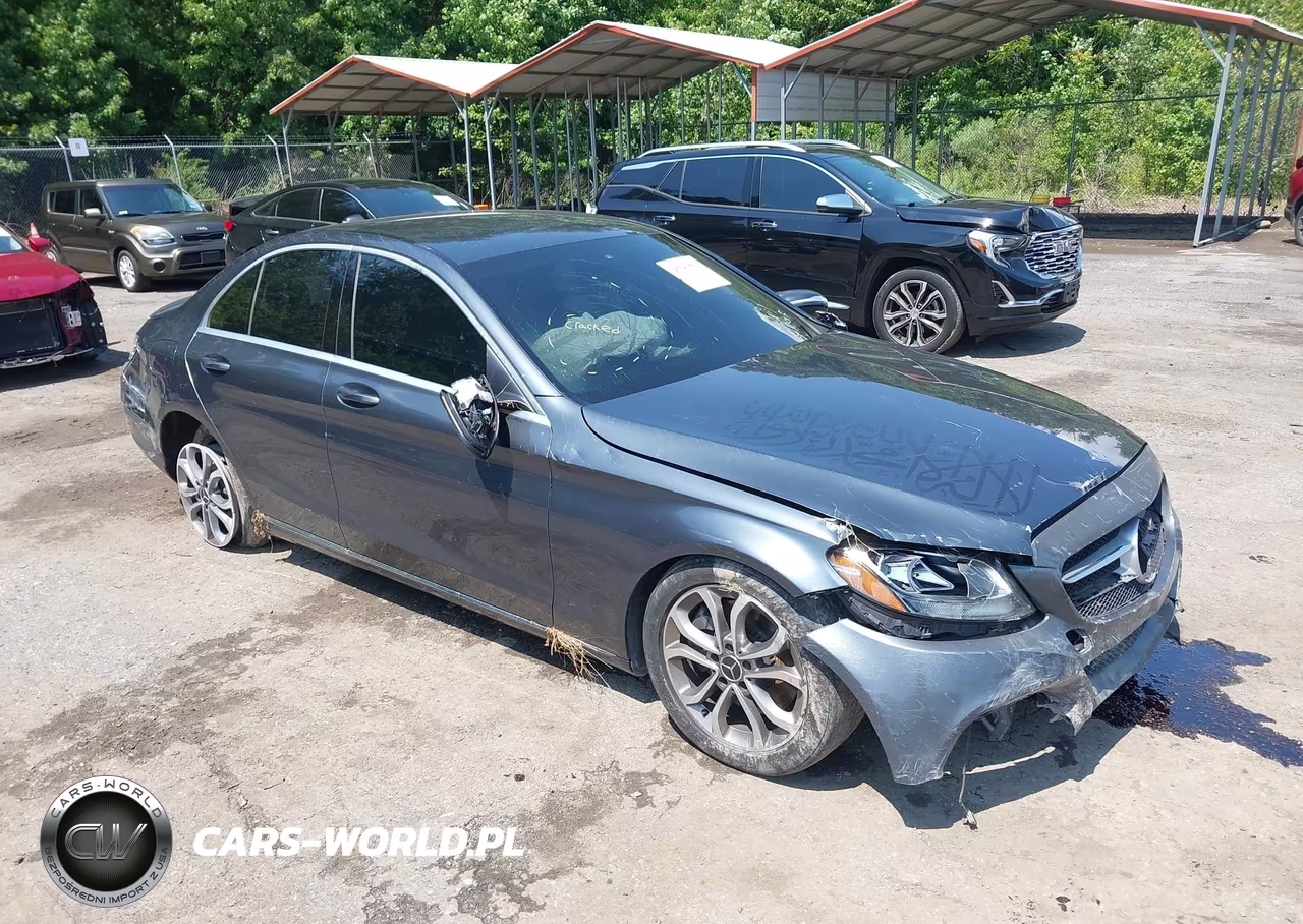 2015 Mercedes-Benz C 300 – zdjęcie 1 z 16