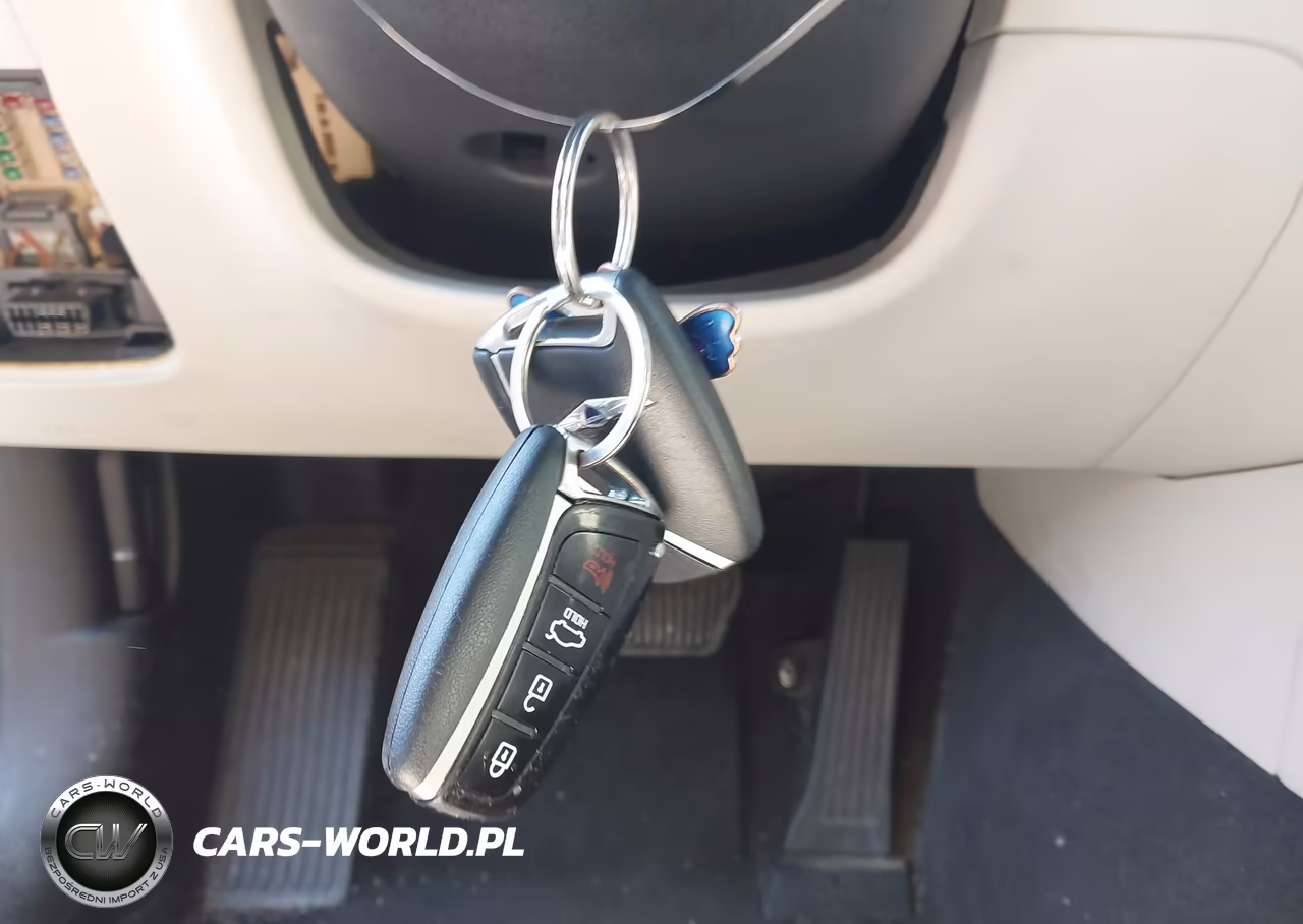 2016 Hyundai Genesis 3.8 VIN:KMHGN4JE3GU122108 - 11