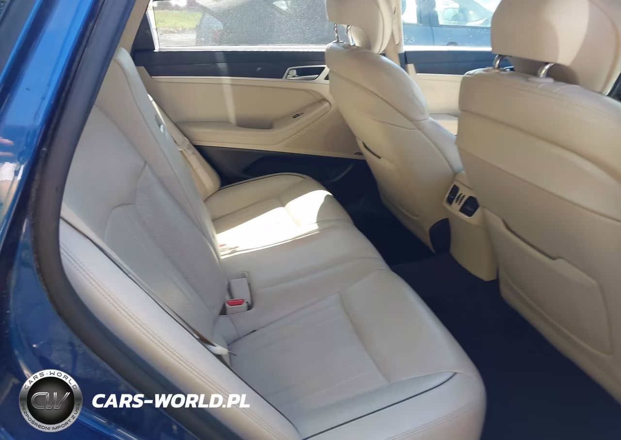 2016 Hyundai Genesis 3.8 VIN:KMHGN4JE3GU122108 - 8