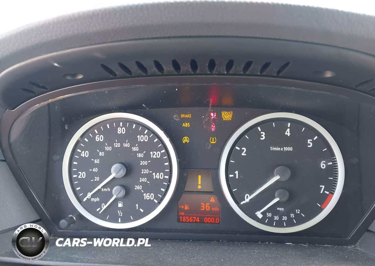 2007 BMW 530Xit VIN:WBANN73567B799320 - 7