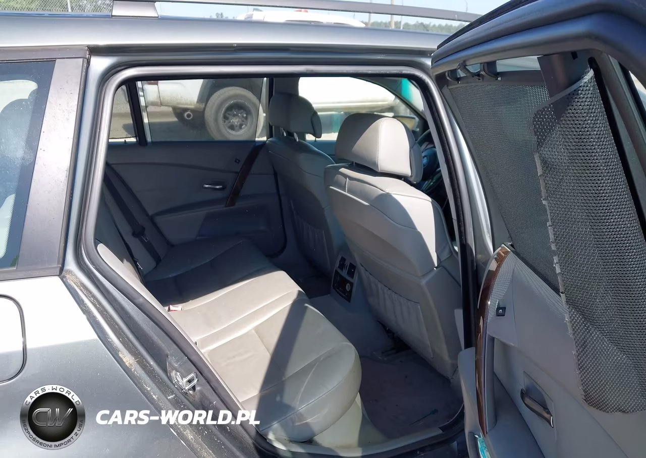 2007 BMW 530Xit VIN:WBANN73567B799320 - 8