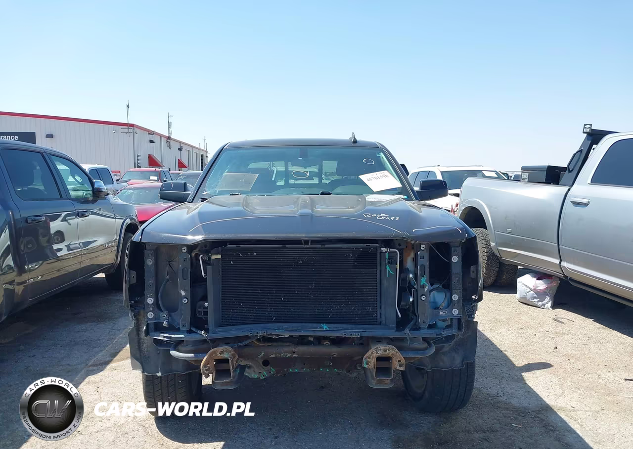 2018 Chevrolet Silverado 1500 1Lt VIN:3GCPCREC3JG619668 - 13