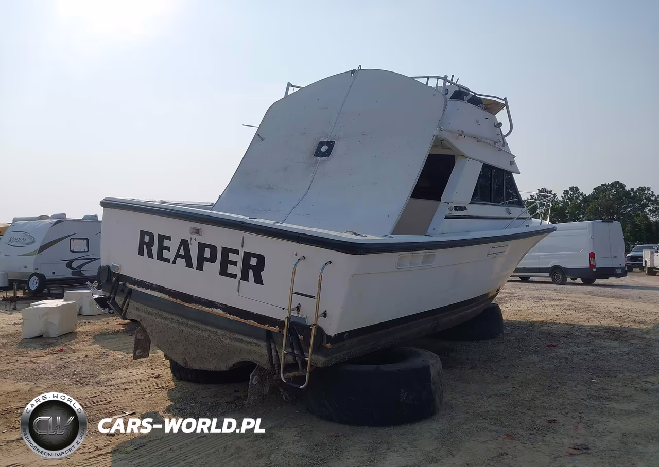 1988 Phoenix 33Ft Convertible Boat-No Trailer VIN:PMG81513F888 - 4