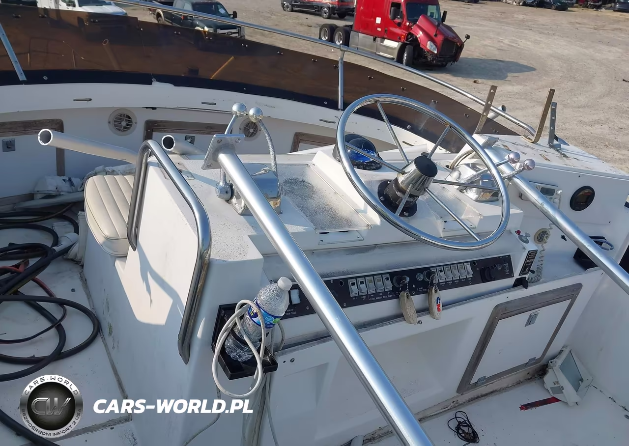 1988 Phoenix 33Ft Convertible Boat-No Trailer VIN:PMG81513F888 - 5