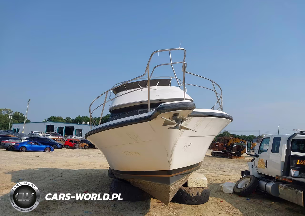1988 Phoenix 33Ft Convertible Boat-No Trailer VIN:PMG81513F888 - 6