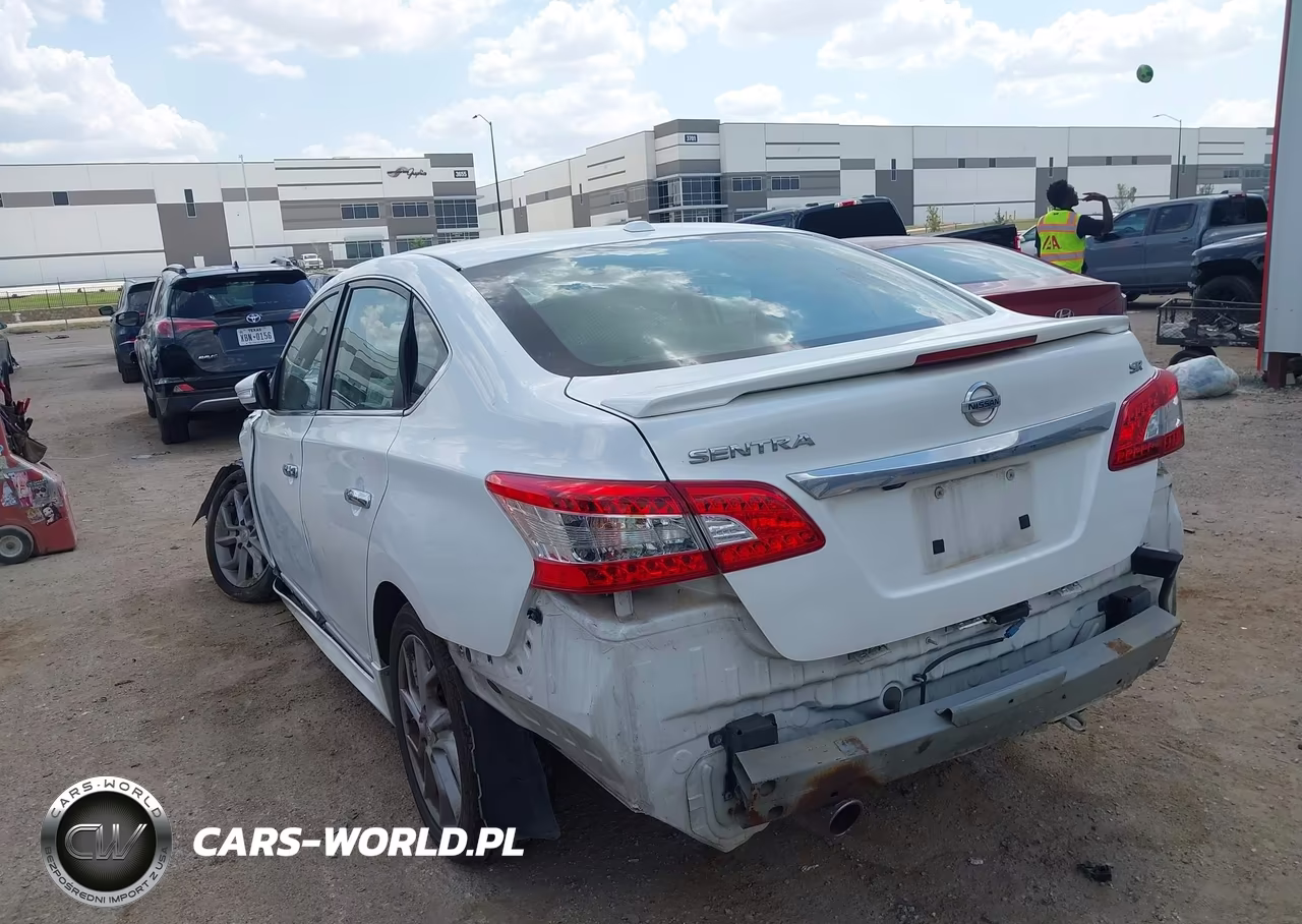 2015 Nissan Sentra Sr VIN:3N1AB7AP1FY337913 - 3