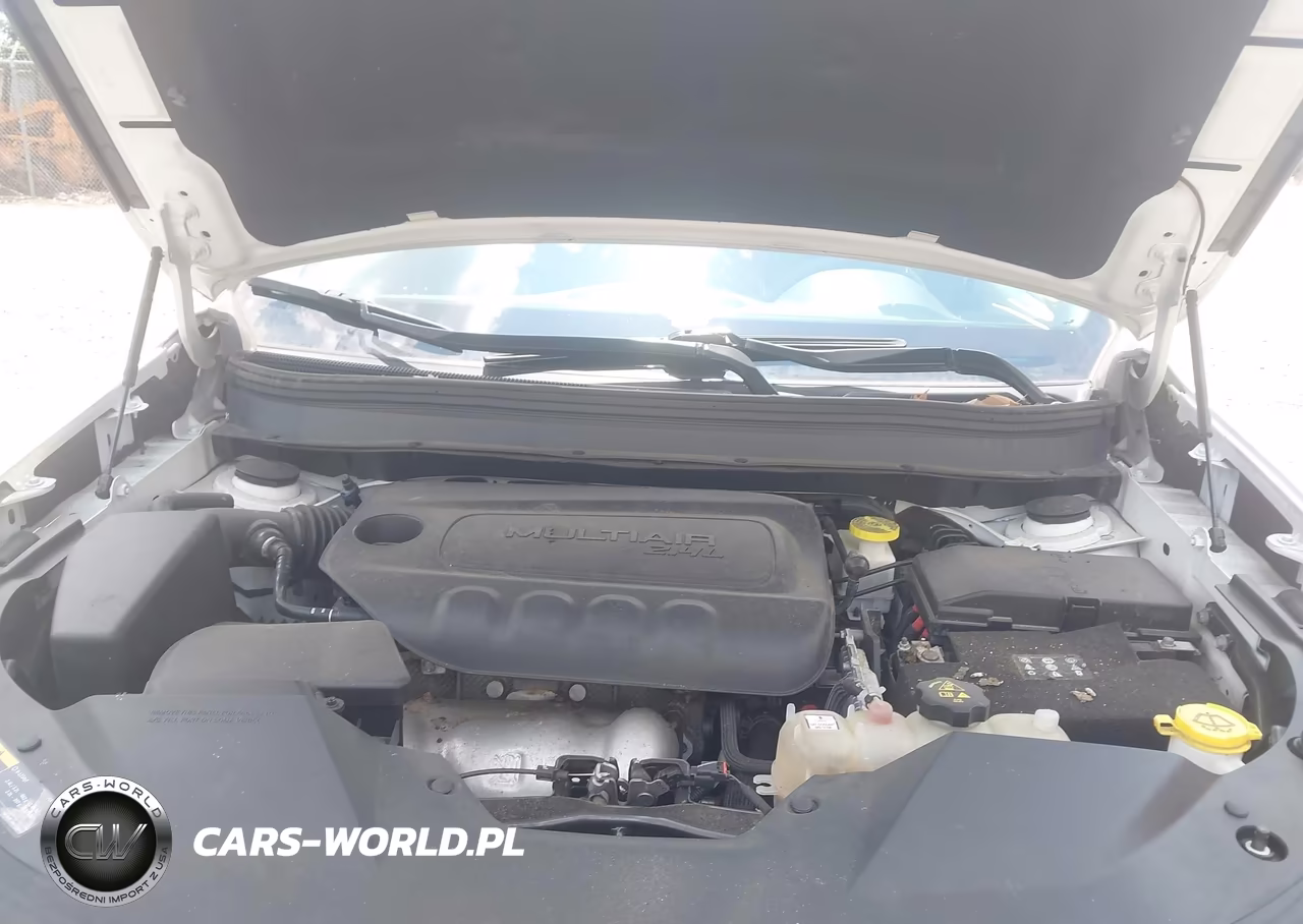 2019 Jeep Cherokee Altitude 4X4 VIN:1C4PJMLB9KD436132 - 10