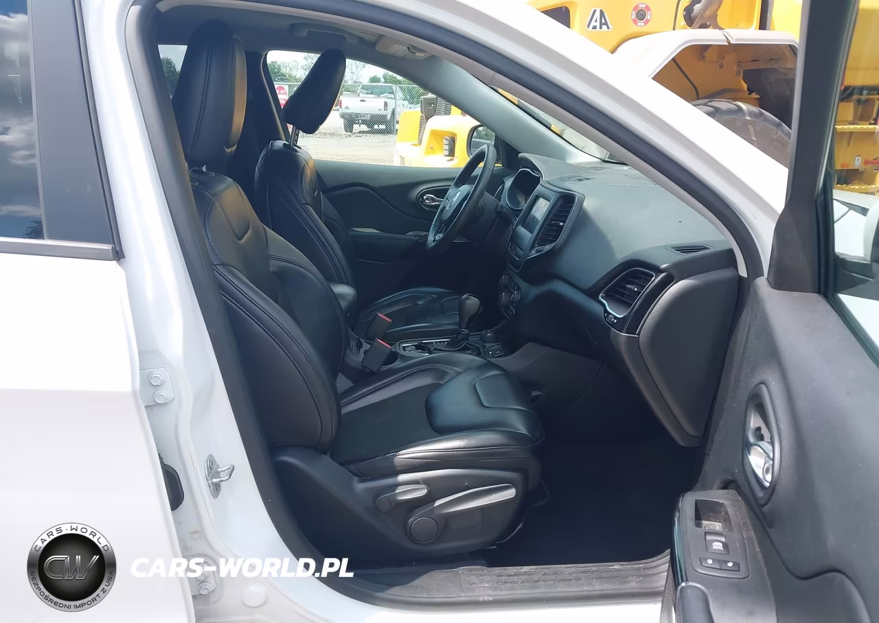 2019 Jeep Cherokee Altitude 4X4 VIN:1C4PJMLB9KD436132 - 5