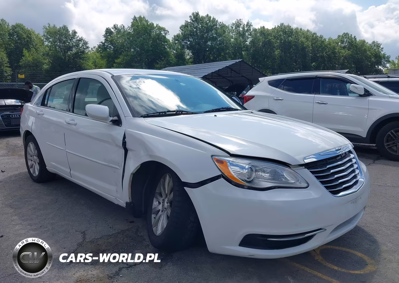 2013 Chrysler 200 Touring – zdjęcie 1 z 16