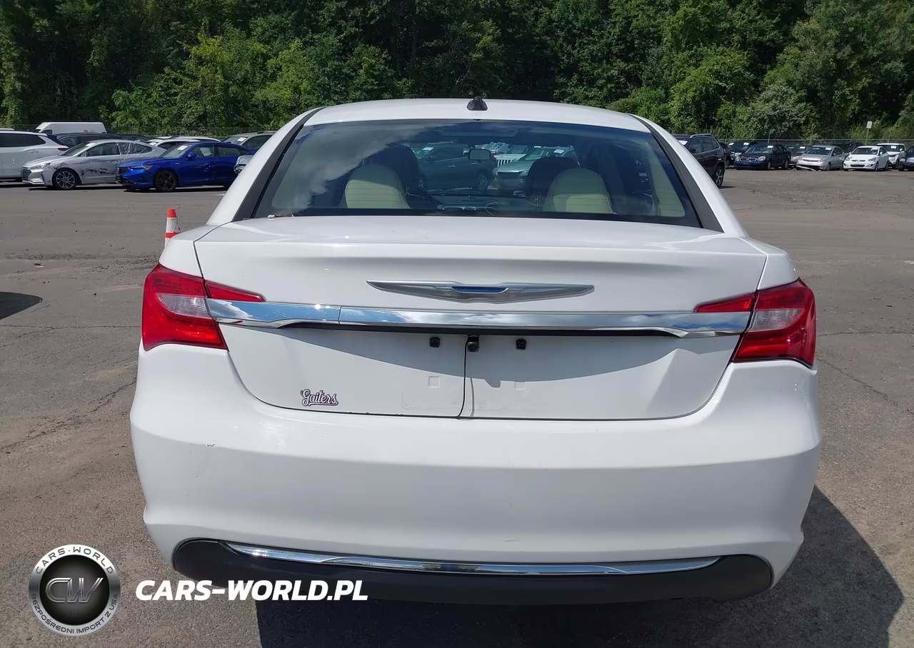2013 Chrysler 200 Touring VIN:1C3CCBBB2DN614527 - 16