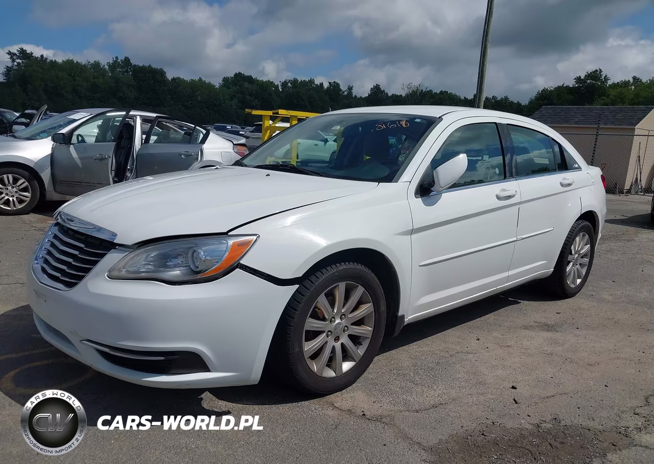 2013 Chrysler 200 Touring VIN:1C3CCBBB2DN614527 - 2
