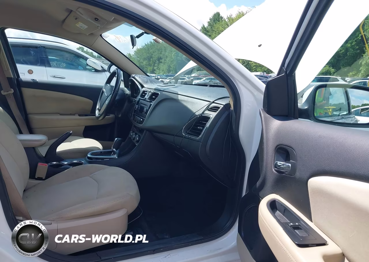 2013 Chrysler 200 Touring VIN:1C3CCBBB2DN614527 - 5