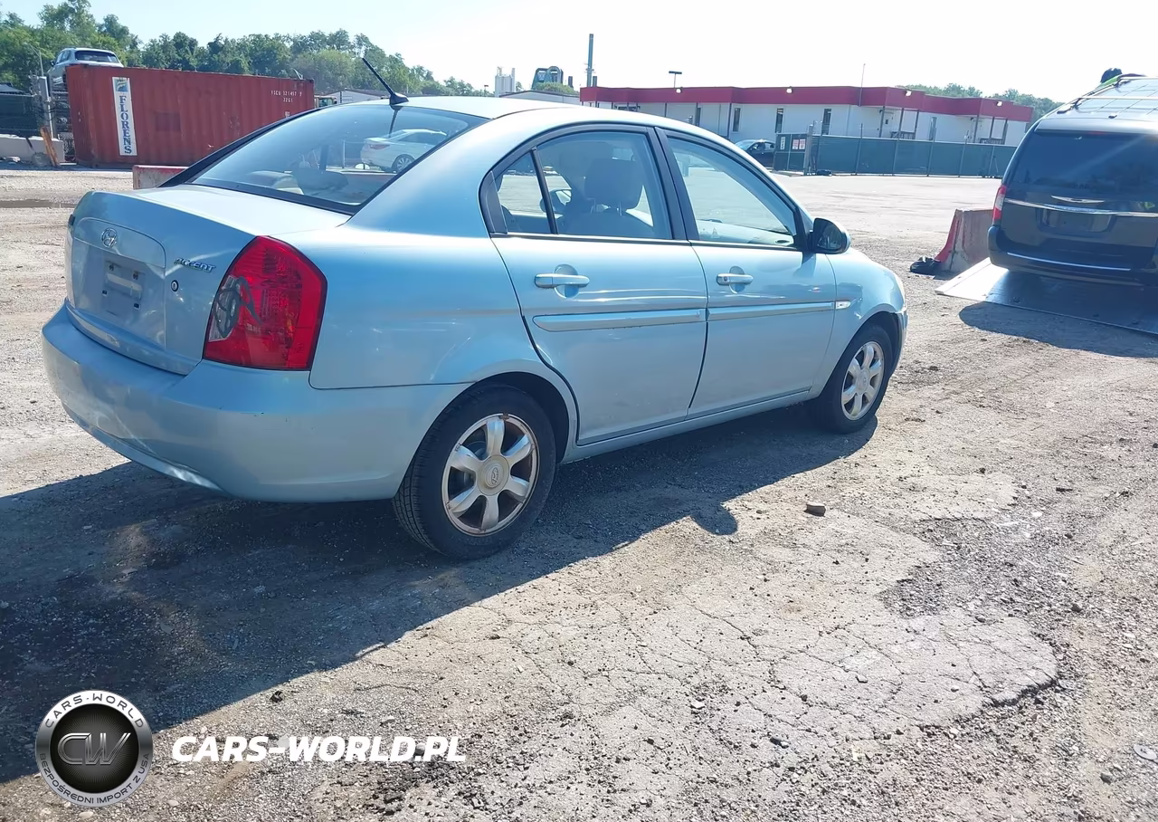 2007 Hyundai Accent Gls VIN:KMHCN46C57U106675 - 4