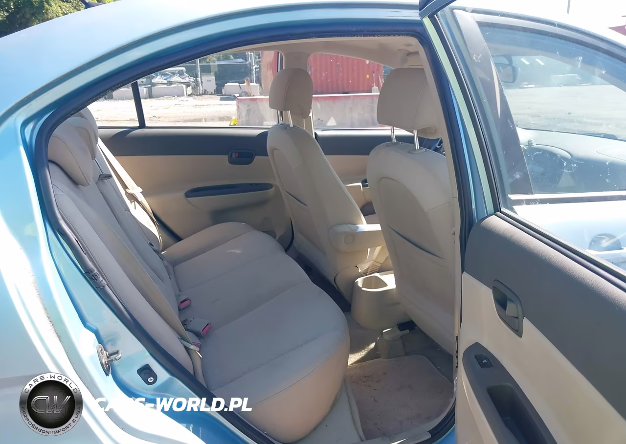 2007 Hyundai Accent Gls VIN:KMHCN46C57U106675 - 8
