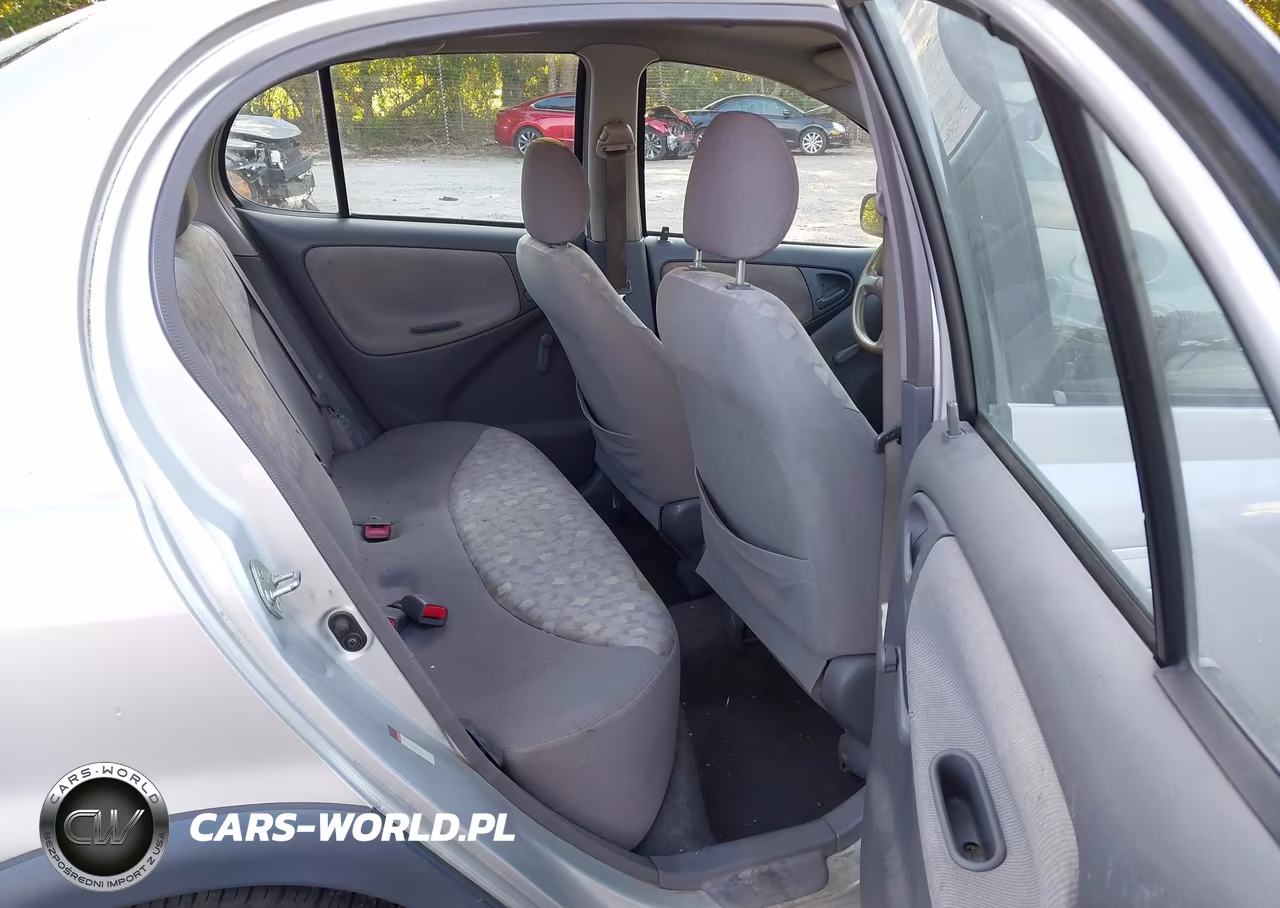 2002 Toyota Echo VIN:JTDBT123225025517 - 8