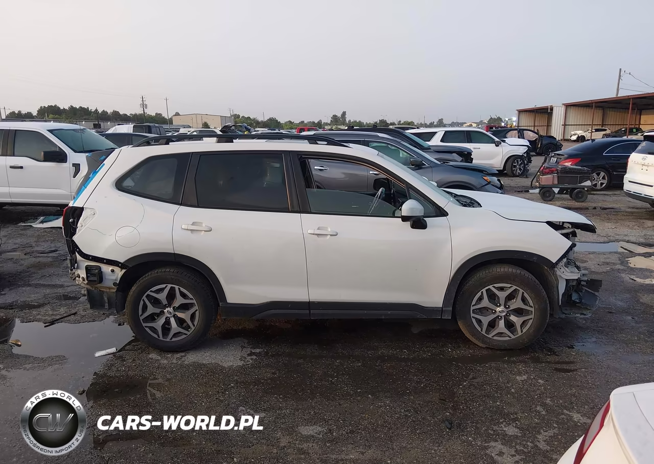 2024 Subaru Forester Premium VIN:JF2SKADC3RH403645 - 14