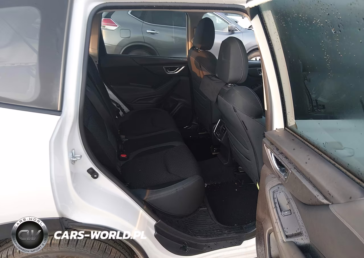 2024 Subaru Forester Premium VIN:JF2SKADC3RH403645 - 8