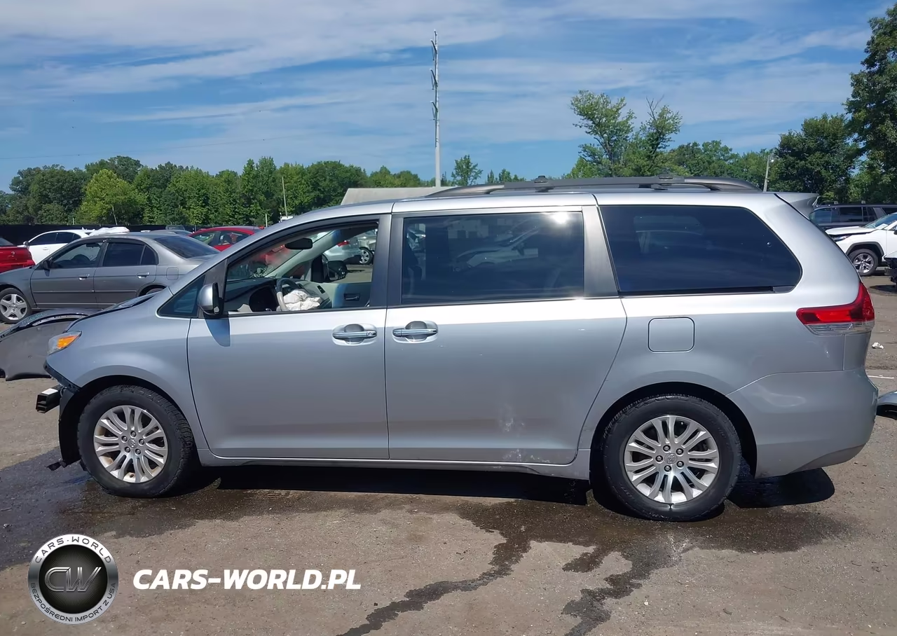 2013 Toyota Sienna Xle V6 8 Passenger VIN:5TDYK3DC3DS370574 - 15