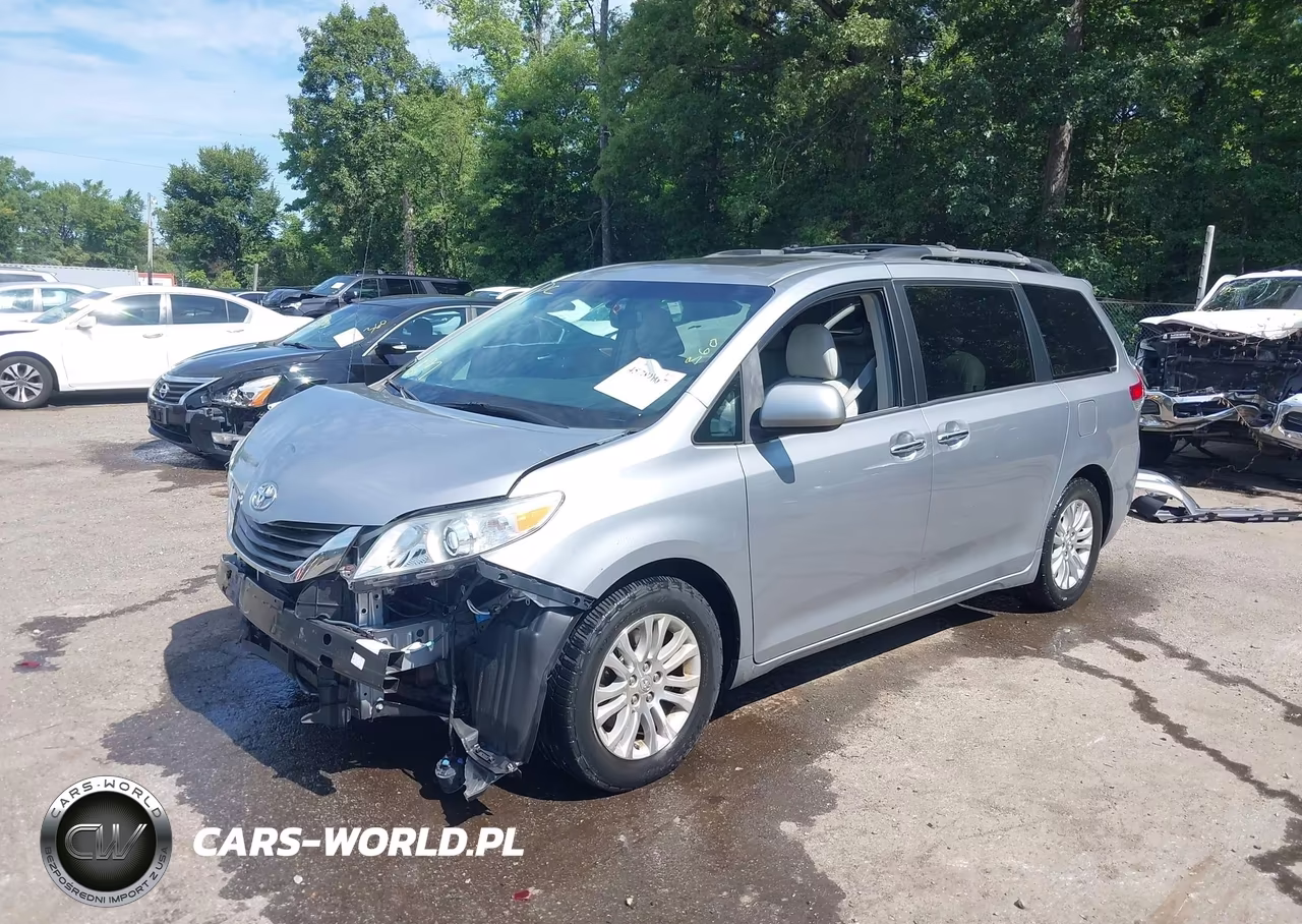 2013 Toyota Sienna Xle V6 8 Passenger VIN:5TDYK3DC3DS370574 - 2
