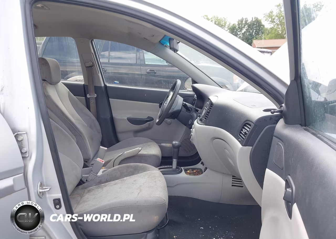2008 Hyundai Accent Gls VIN:KMHCN46C98U258797 - 5