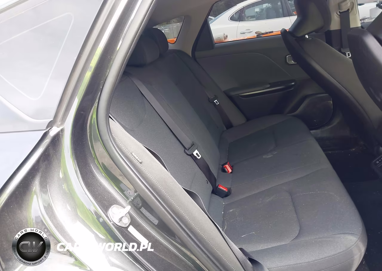2025 Kia K4 Lxs VIN:3KPFT4DE6SE086942 - 8