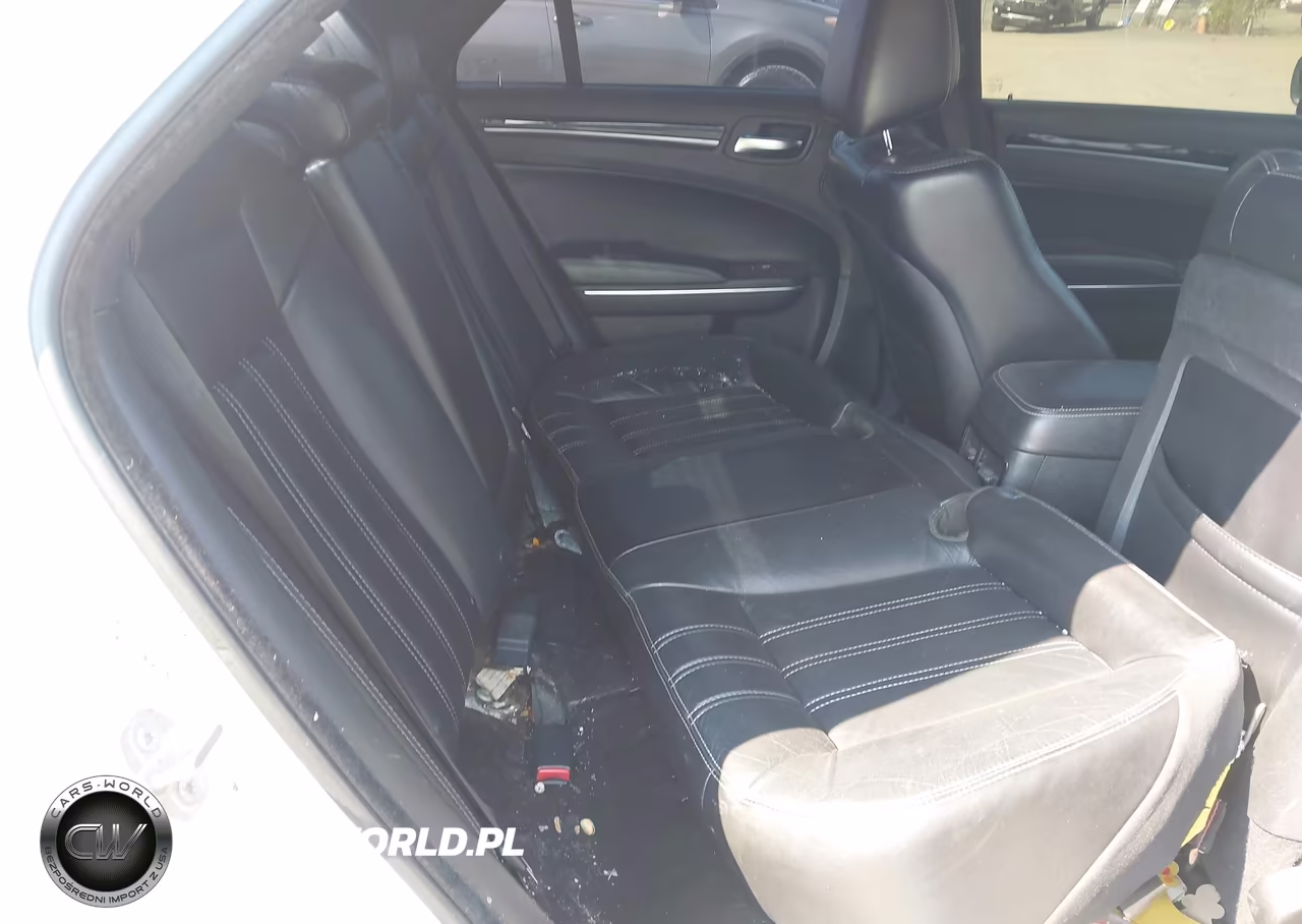 2017 Chrysler 300 S VIN:2C3CCABG1HH657552 - 8