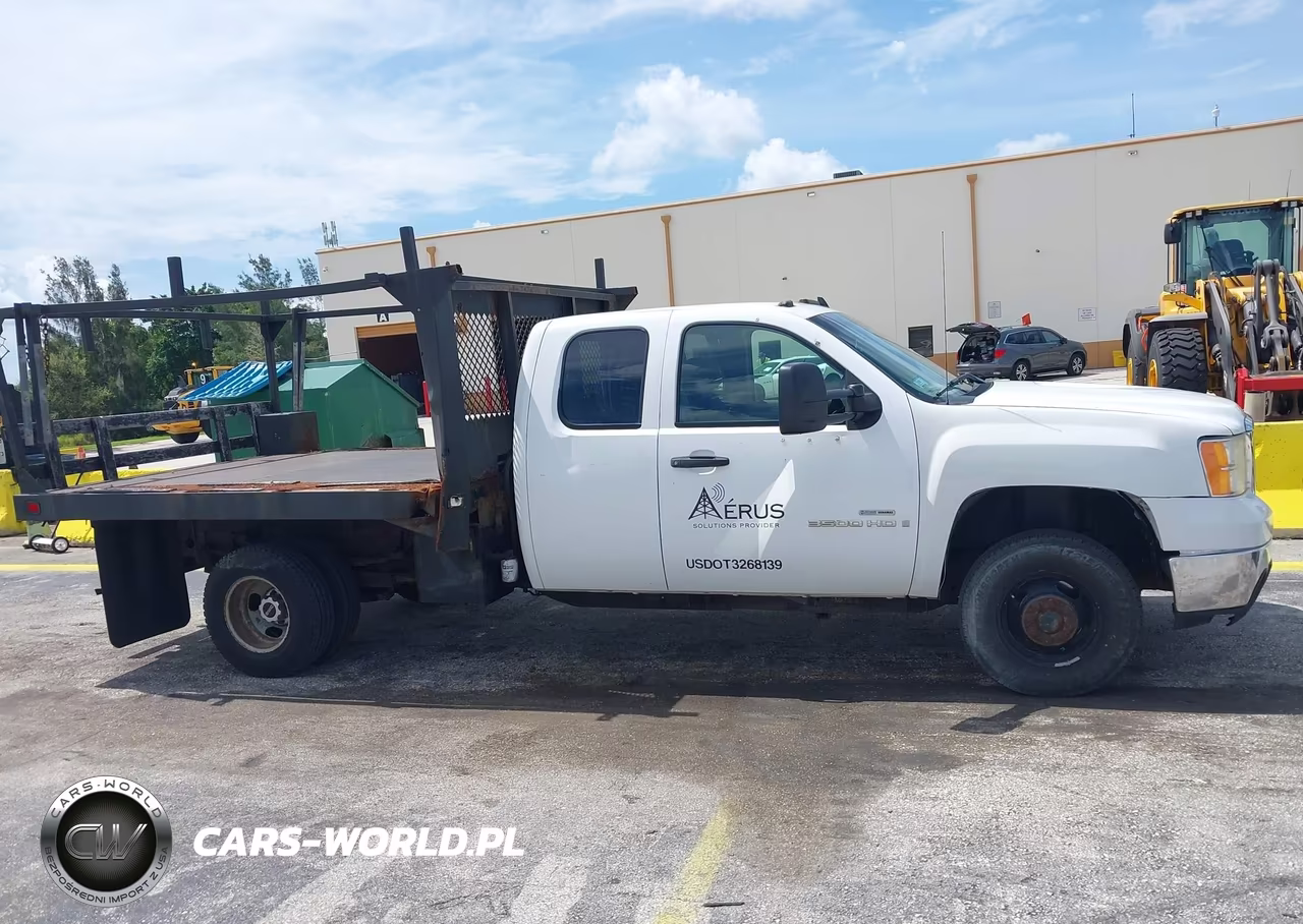 2007 GMC Sierra 3500 Chassis Work Truck VIN:1GDJK396X7E585220 - 13