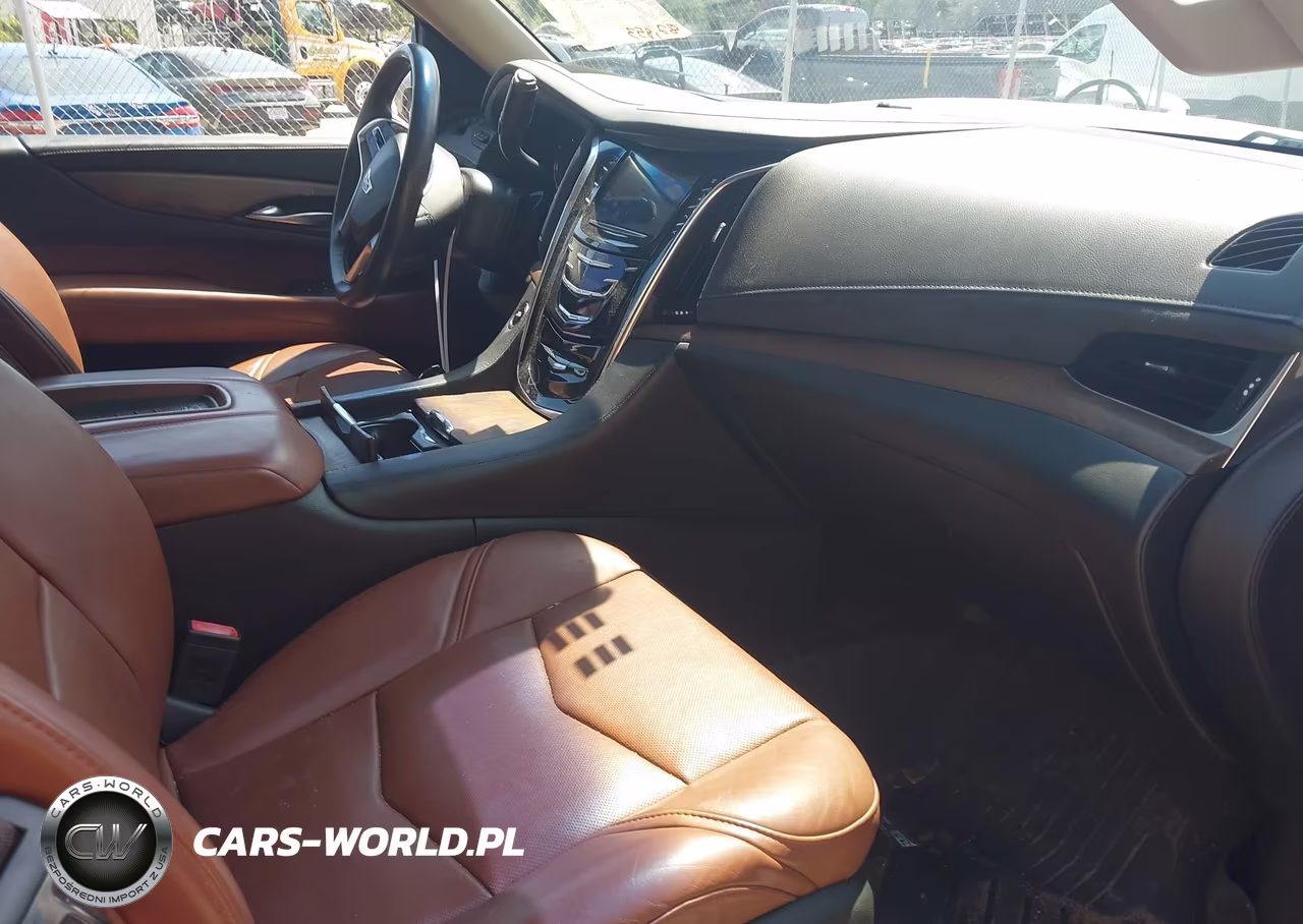 2017 Cadillac Escalade Luxury VIN:1GYS4BKJ0HR211053 - 5