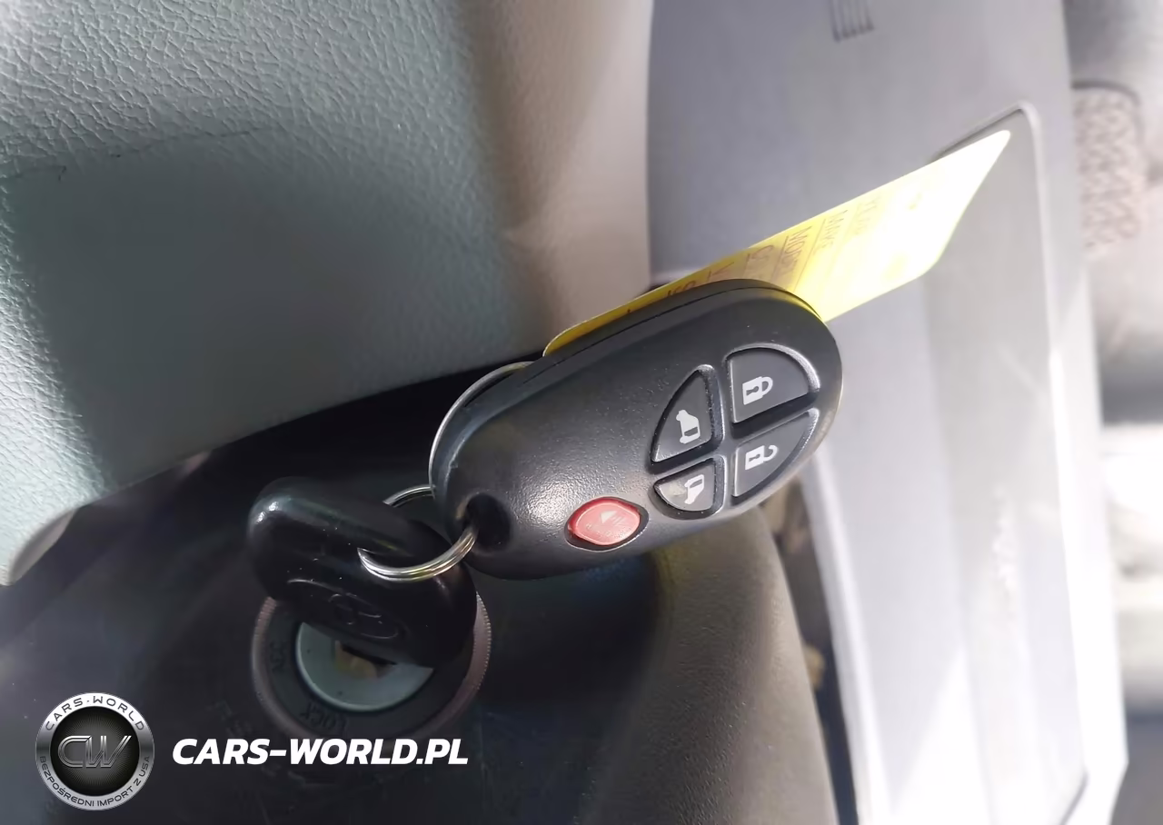 2017 Toyota Sienna Le 8 Passenger VIN:5TDKZ3DC2HS849379 - 11