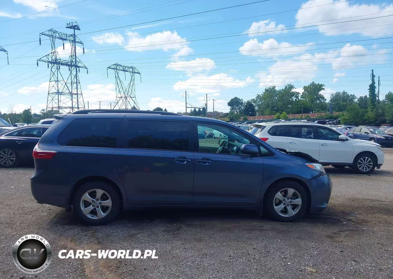 2017 Toyota Sienna Le 8 Passenger VIN:5TDKZ3DC2HS849379 - 13